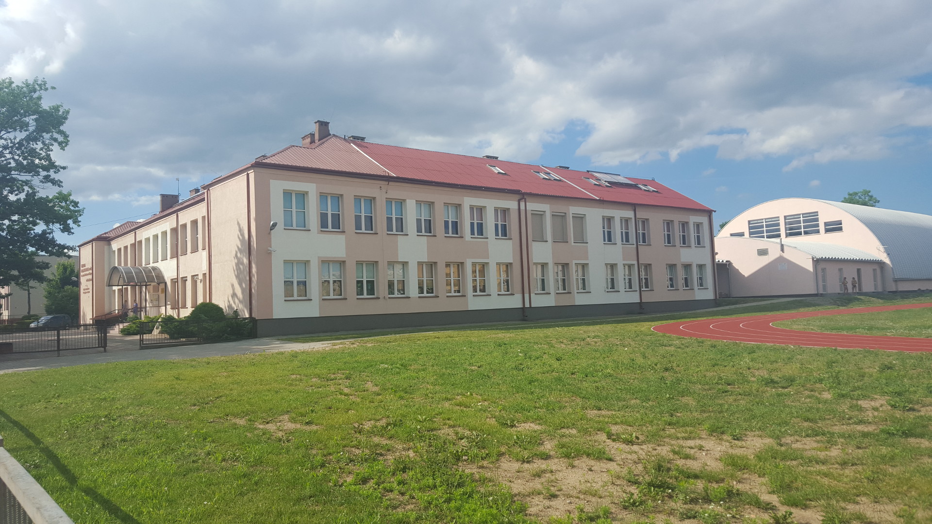 Remont oraz termomodernizacja budynku Szkoły Podstawowej nr 2 im. Jana Kochanowskiego w Mońkach - 1